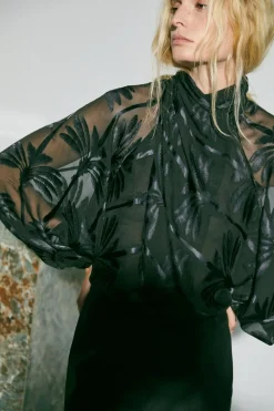 Poderosa Dama Top