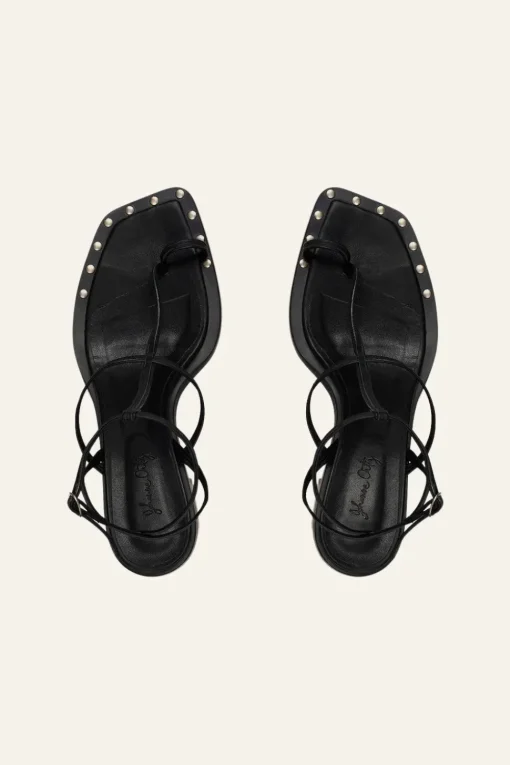 The Maze Heels In Black